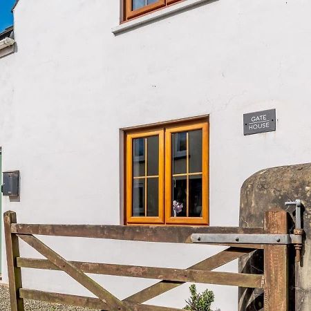 Villa The Gatehouse At Y Gwesty Bach Jordanston Exterior foto